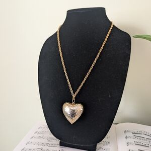 Gold Heart Locket Necklace - Women's Jewelry